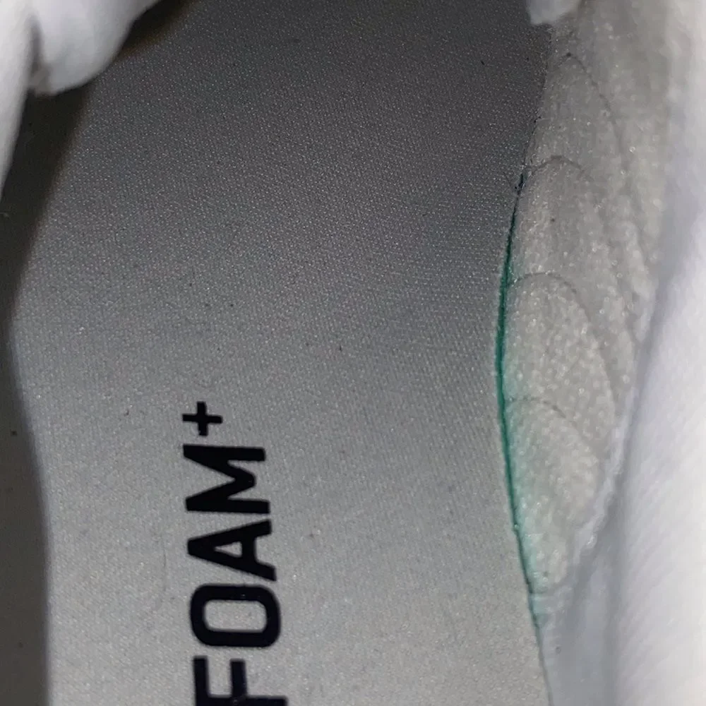 Puma Vicky V2 White Sneakers with Colorful Trim Women’s Size 8.5